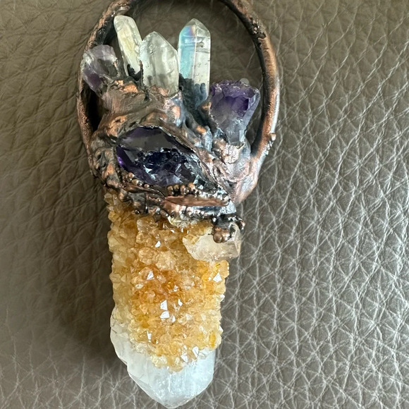 One Most Magical Unique Crystal Treasures 20%off - Picture 2 of 7